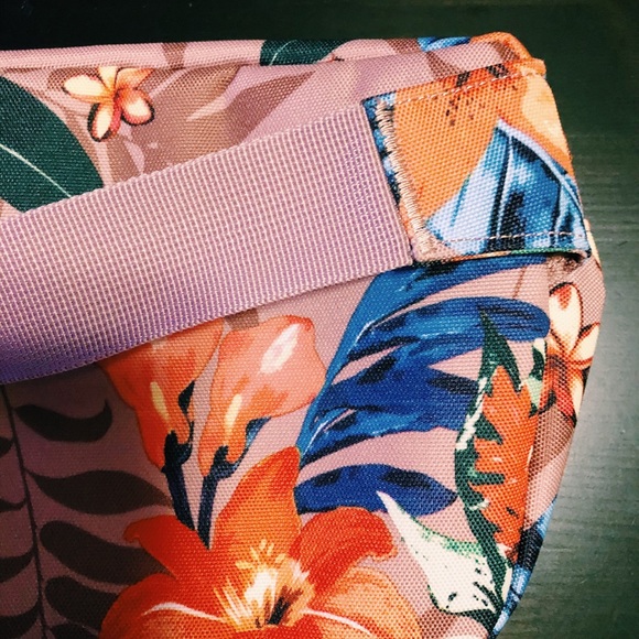 Tropical Herschel Hip Pack - Picture 2 of 3
